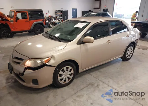 2011 Toyota Corolla Le z USA, uszkodzony, nr VIN 2T1BU4EE8BC728814